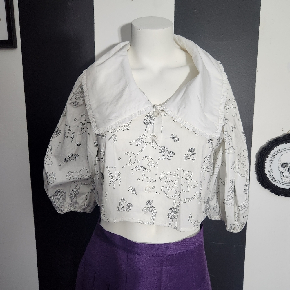 White‎ Printed Cropped Blouse with Wide Collar - Women Tops